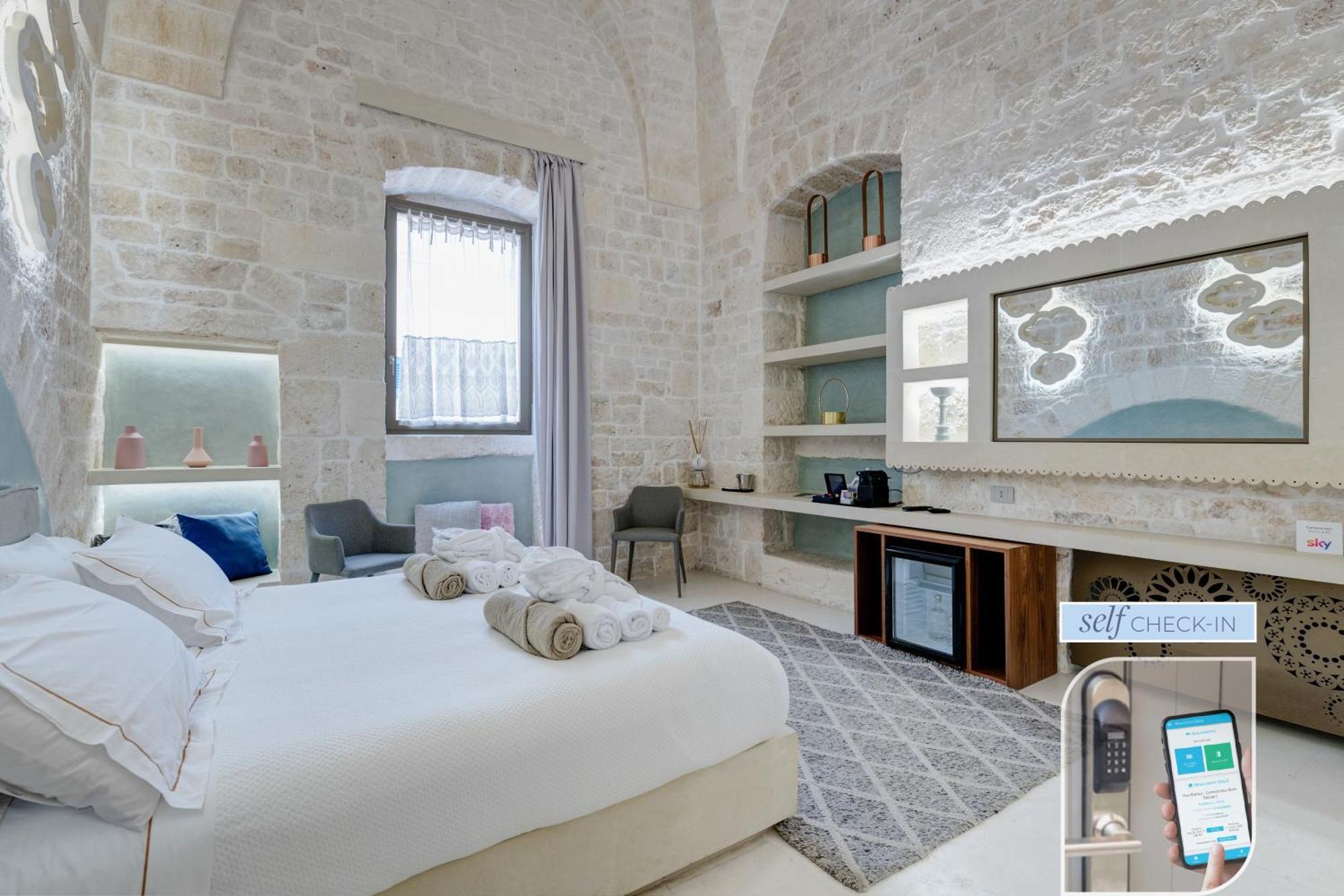 Vico Bianco Raro Smart Rooms Collection Ostuni Extérieur photo